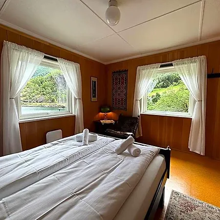 Svingen - Panoramic Fjord Views In Flam Hotel *