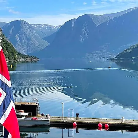 Svingen - Panoramic Fjord Views In Flam